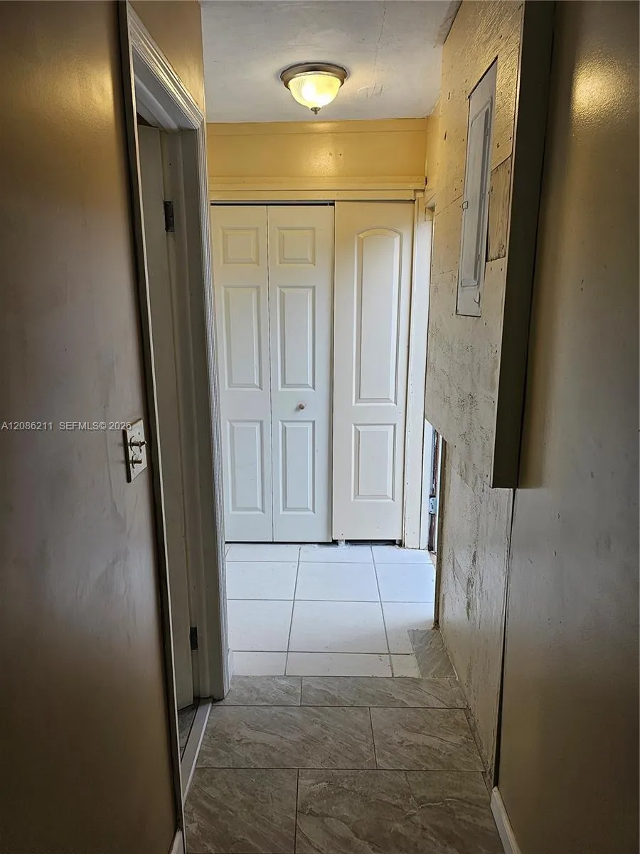 3500 NW 39th St #0 Lauderdale Lakes, FL 33309