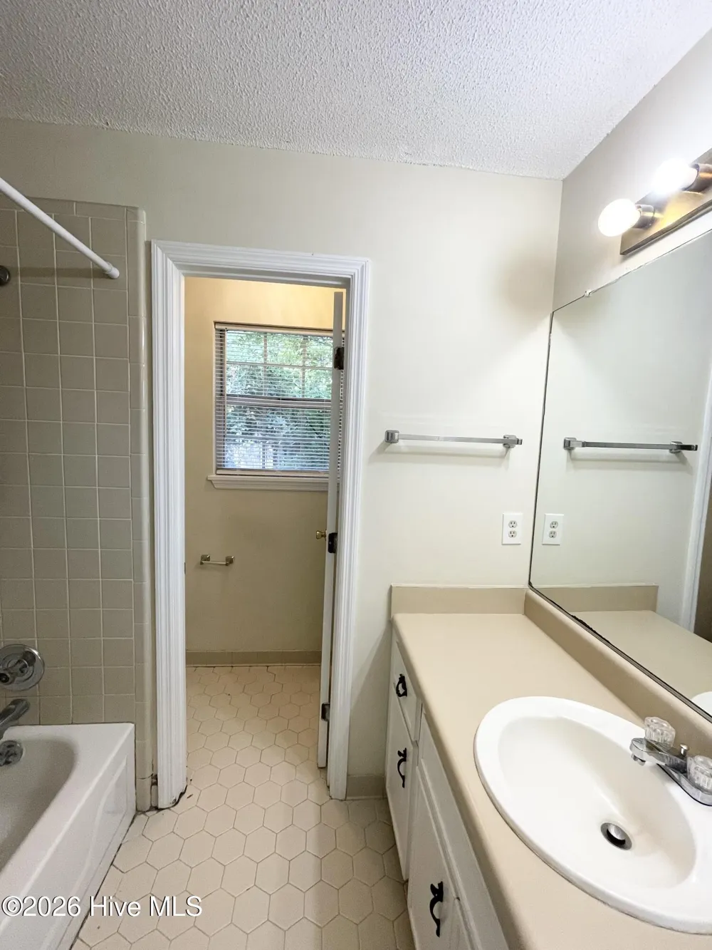 642 W Clinton Way W Martinez, GA 30907