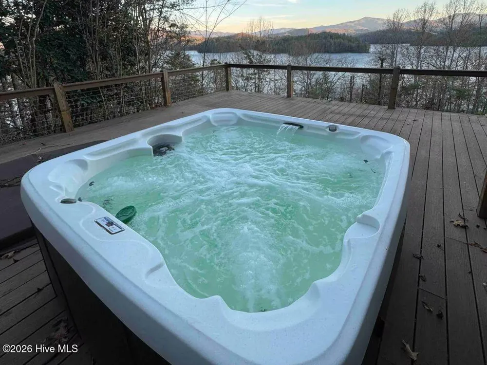 67 Indian Trail Lake Santeetlah, NC 28771