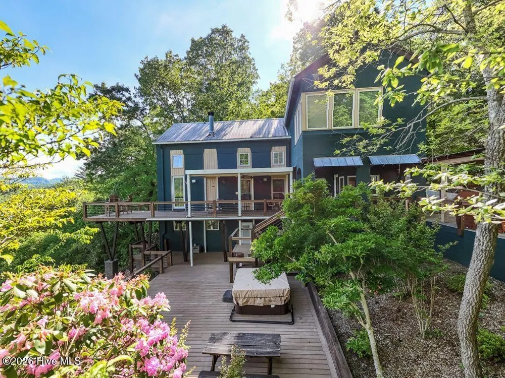 67 Indian Trail Lake Santeetlah, NC 28771