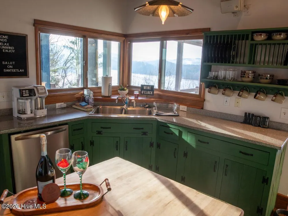 67 Indian Trail Lake Santeetlah, NC 28771