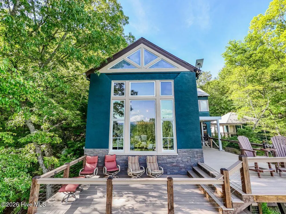 67 Indian Trail Lake Santeetlah, NC 28771