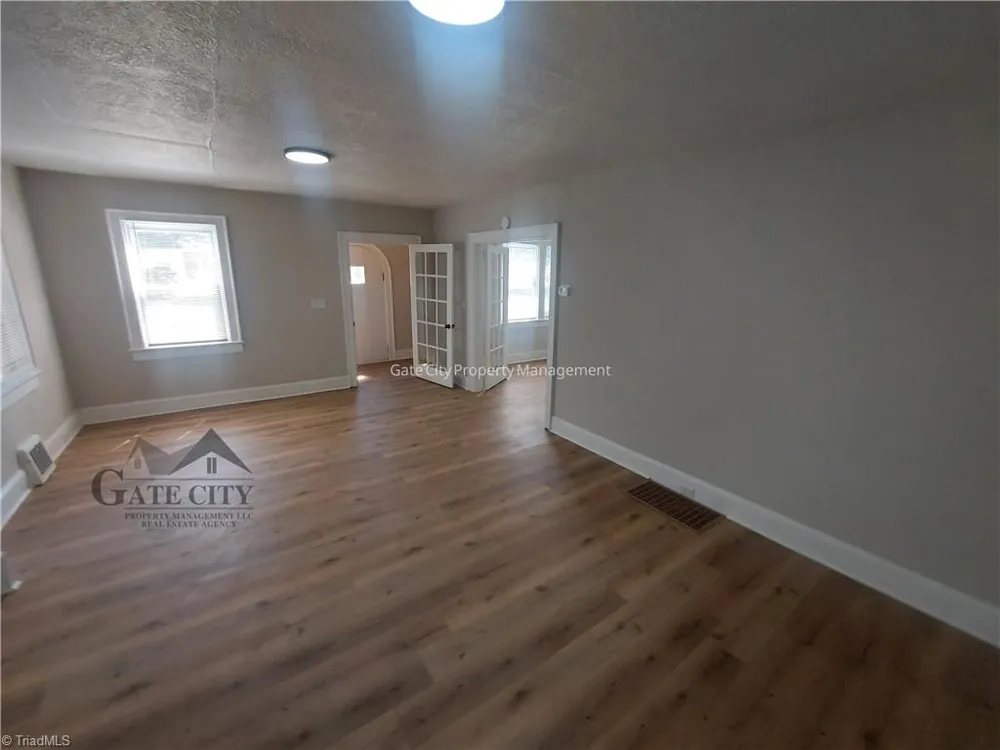 1207 Day Place High Point, NC 27260