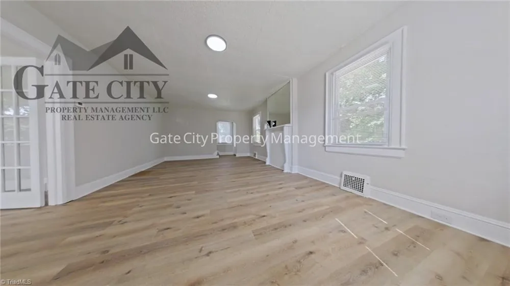 1207 Day Place High Point, NC 27260