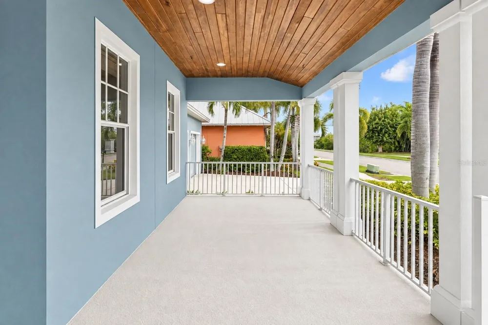 603 ISLEBAY DRIVE Apollo Beach, FL 33572