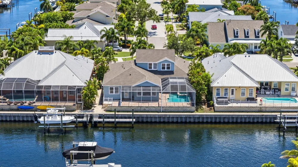 603 ISLEBAY DRIVE Apollo Beach, FL 33572