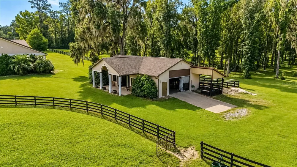 8568 NW 120TH STREET Reddick, FL 32686