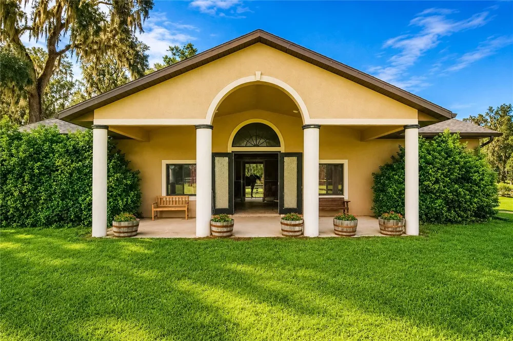 8568 NW 120TH STREET Reddick, FL 32686
