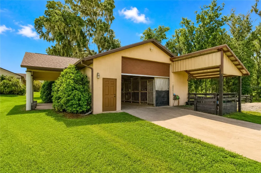 8568 NW 120TH STREET Reddick, FL 32686