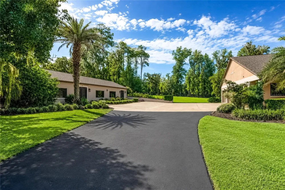 8568 NW 120TH STREET Reddick, FL 32686