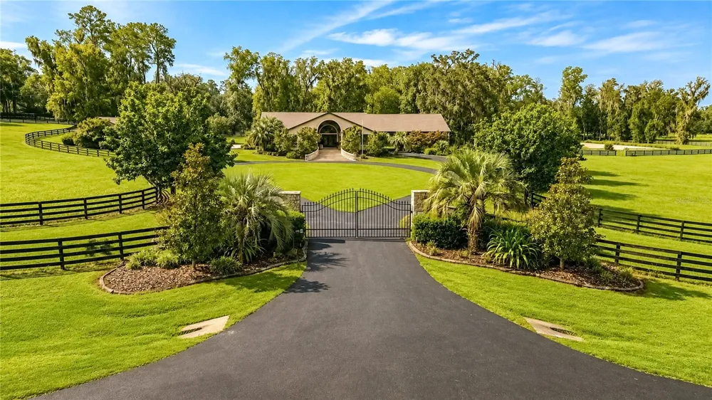 8568 NW 120TH STREET Reddick, FL 32686