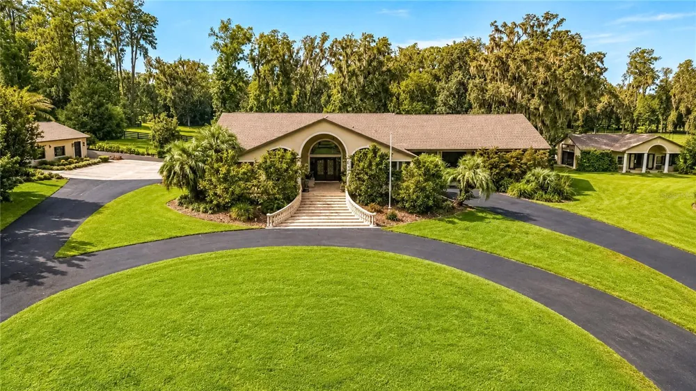 8568 NW 120TH STREET Reddick, FL 32686