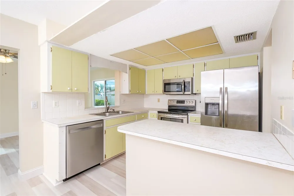995 BAY VISTA BOULEVARD Englewood, FL 34223