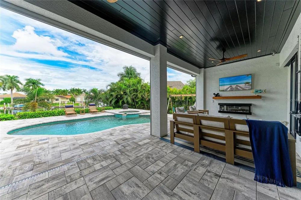 3736 WHIPPOORWILL BOULEVARD Punta Gorda, FL 33950