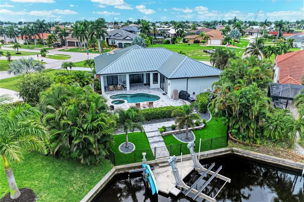 3736 WHIPPOORWILL BOULEVARD Punta Gorda, FL 33950
