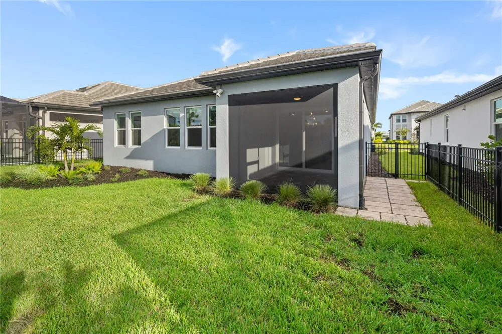 17534 SAVORY MIST CIRCLE Bradenton, FL 34211