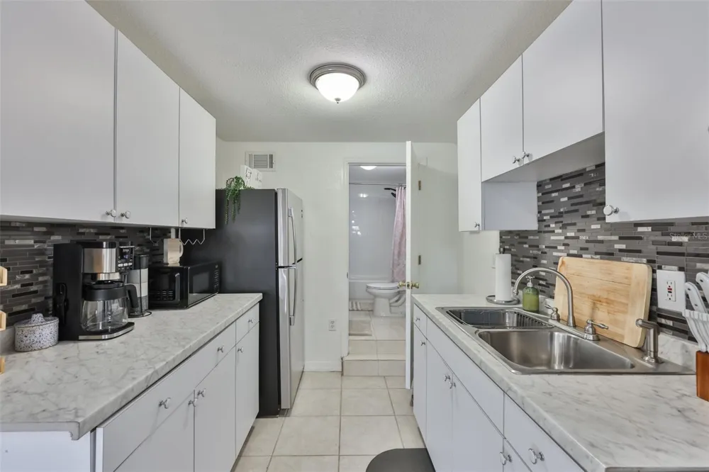 2575 S HIMES AVENUE #A Tampa, FL 33629