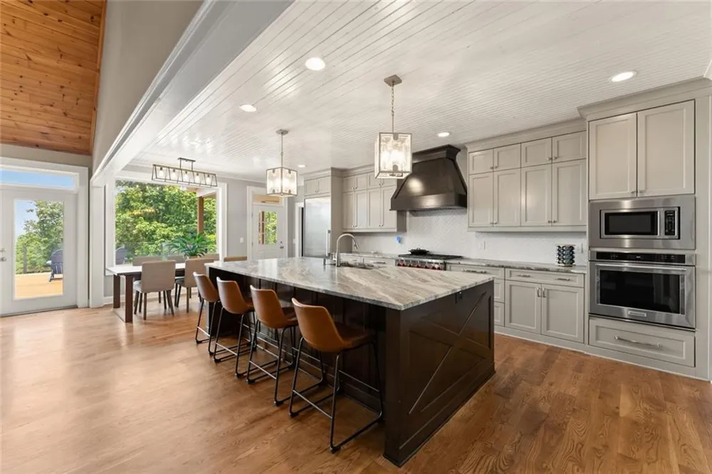 265 Lynda Lane Cleveland, GA 30528