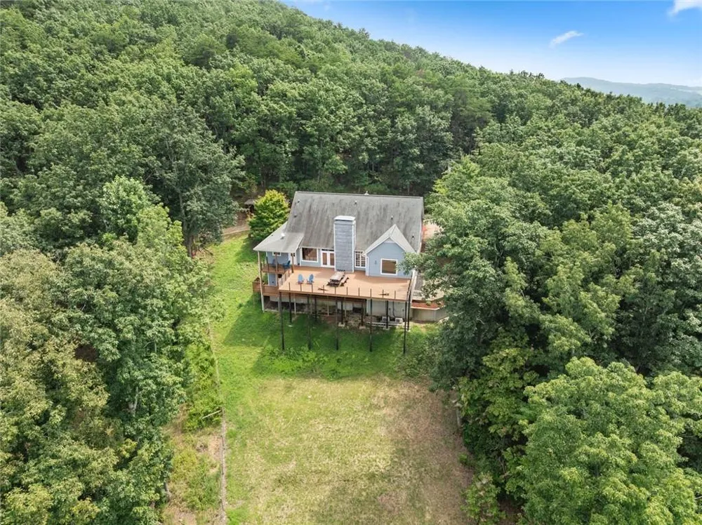 265 Lynda Lane Cleveland, GA 30528