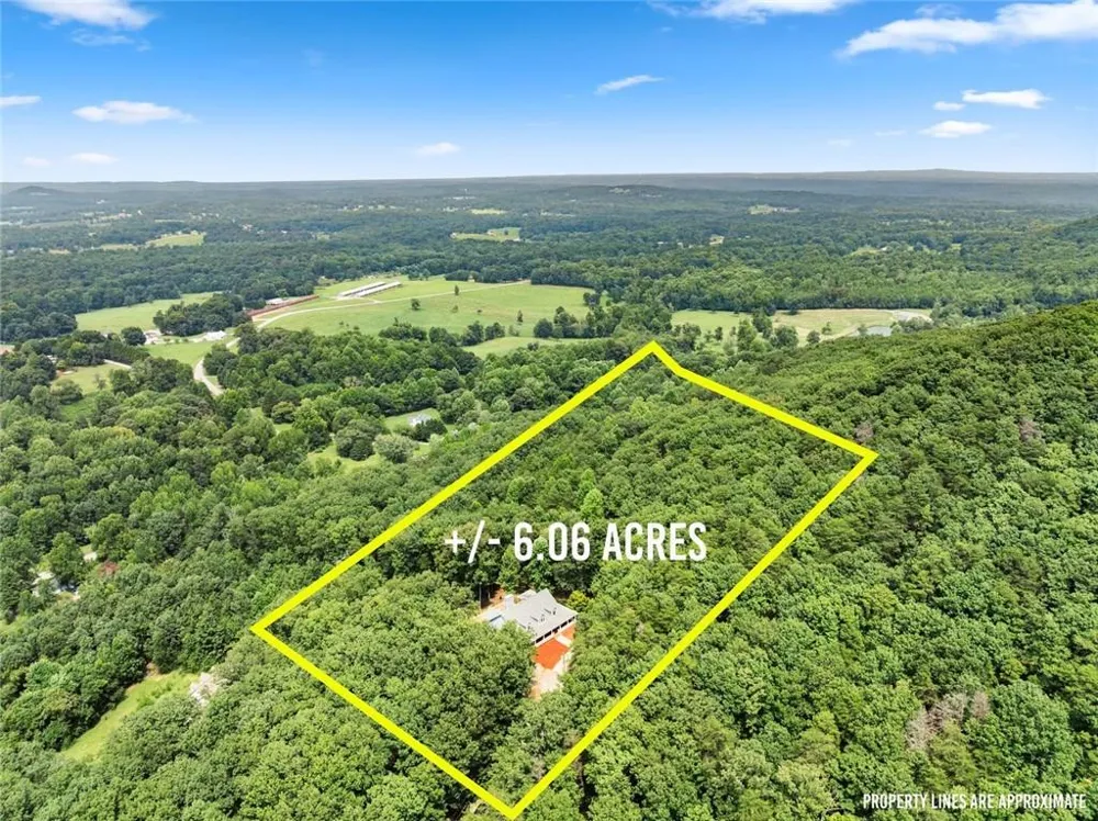 265 Lynda Lane Cleveland, GA 30528