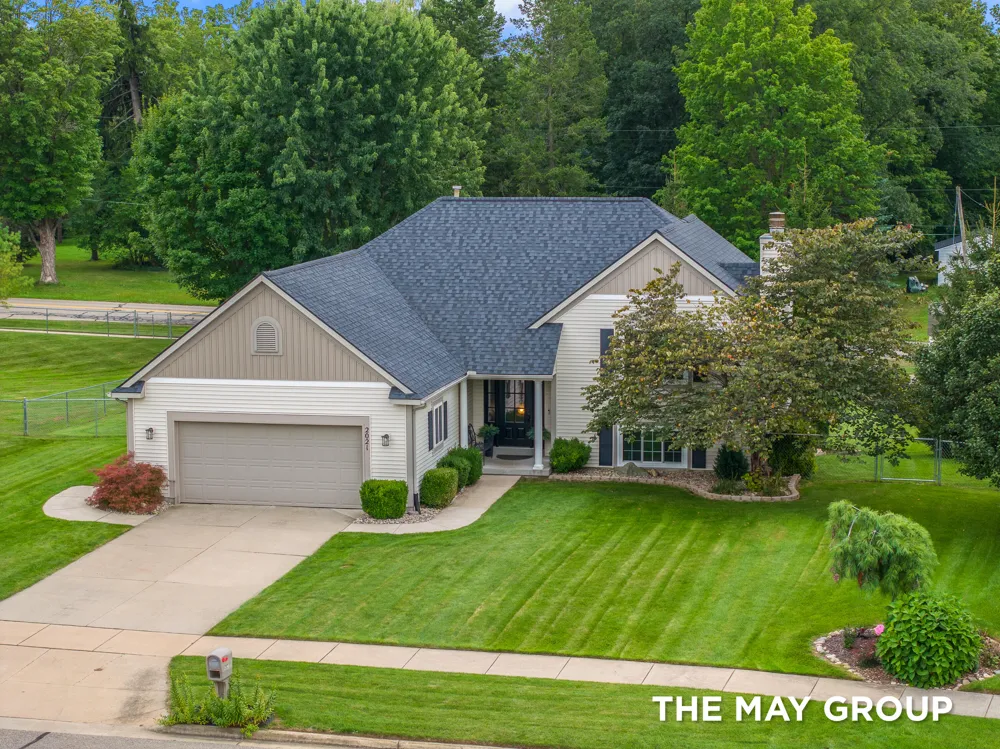 2021 Orchard Ridge Drive NW Grand Rapids, MI 49534