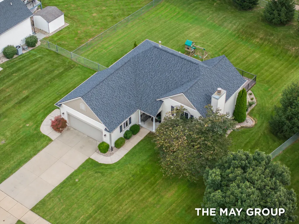 2021 Orchard Ridge Drive NW Grand Rapids, MI 49534