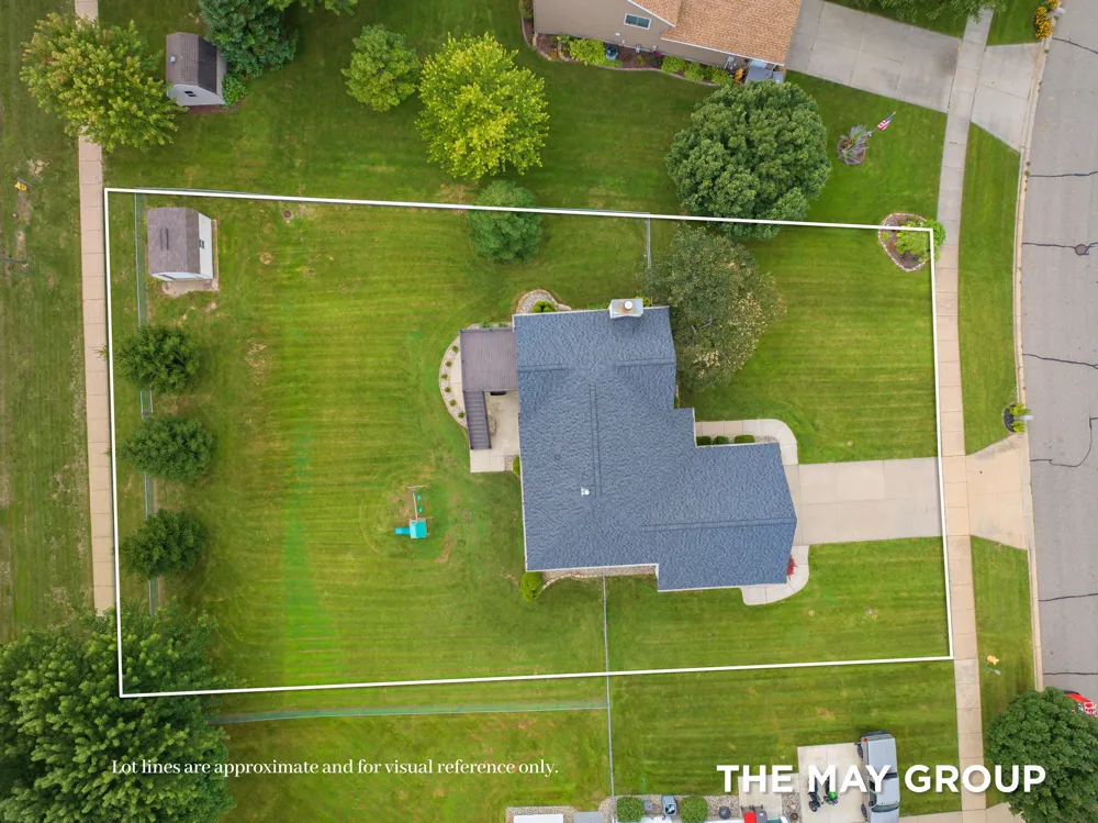 2021 Orchard Ridge Drive NW Grand Rapids, MI 49534