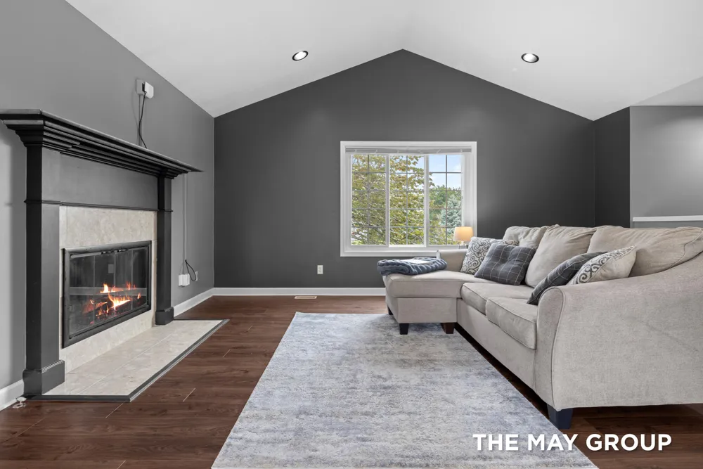 2021 Orchard Ridge Drive NW Grand Rapids, MI 49534