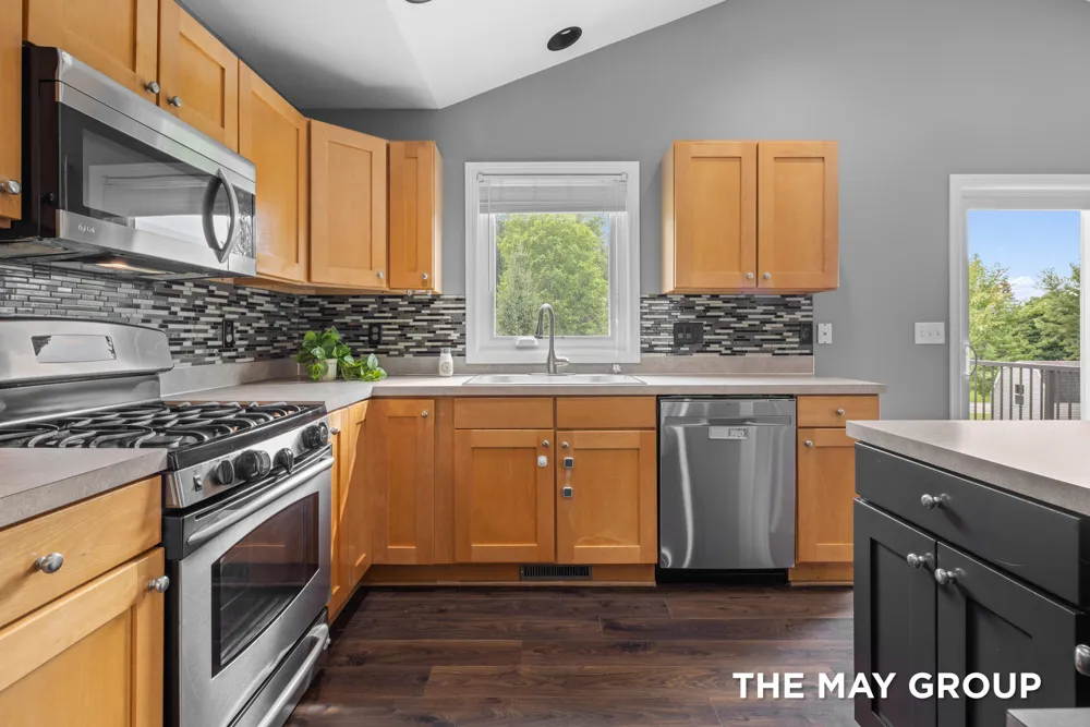 2021 Orchard Ridge Drive NW Grand Rapids, MI 49534