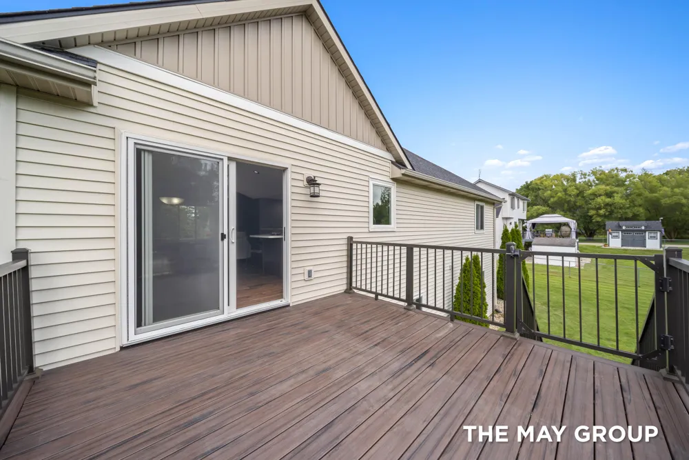 2021 Orchard Ridge Drive NW Grand Rapids, MI 49534