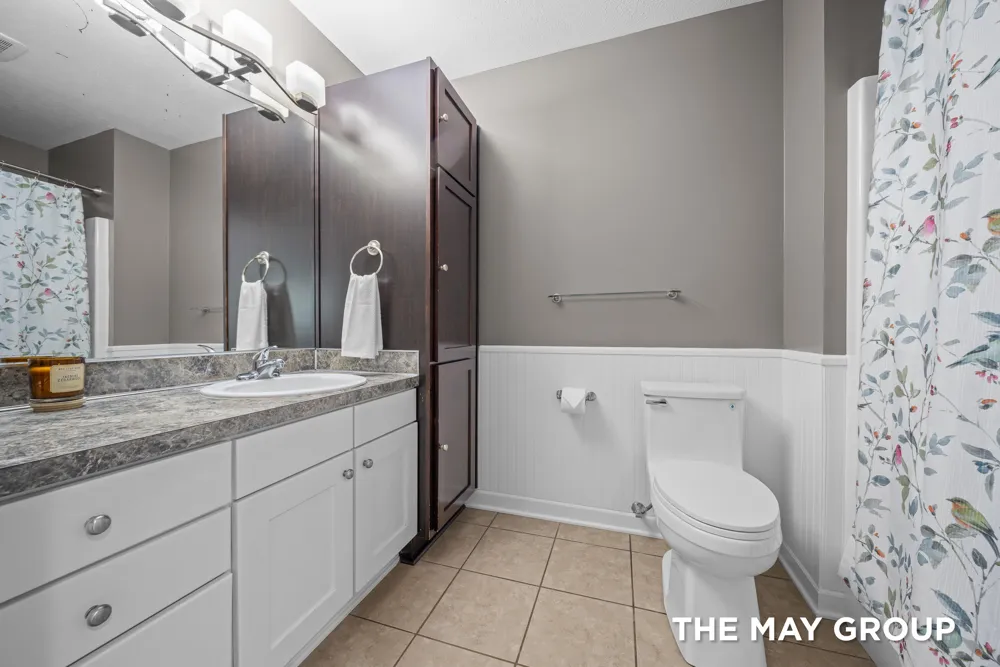 2021 Orchard Ridge Drive NW Grand Rapids, MI 49534