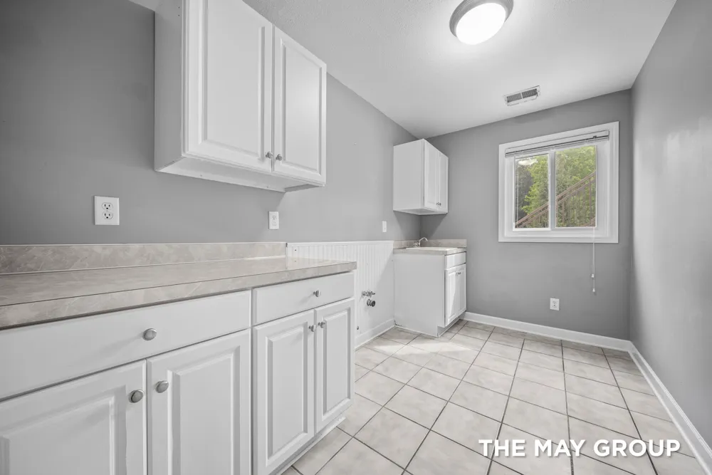 2021 Orchard Ridge Drive NW Grand Rapids, MI 49534