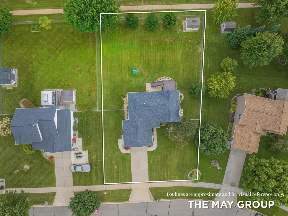 2021 Orchard Ridge Drive NW Grand Rapids, MI 49534