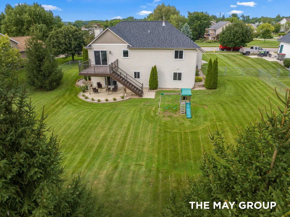 2021 Orchard Ridge Drive NW Grand Rapids, MI 49534