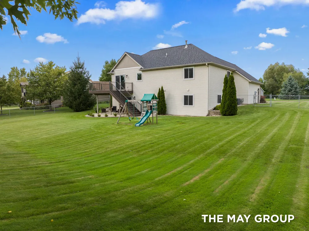2021 Orchard Ridge Drive NW Grand Rapids, MI 49534