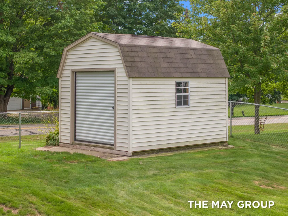2021 Orchard Ridge Drive NW Grand Rapids, MI 49534