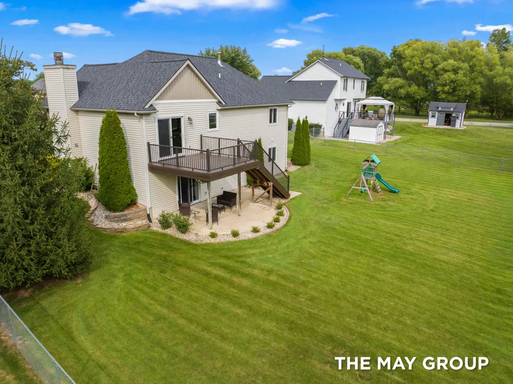 2021 Orchard Ridge Drive NW Grand Rapids, MI 49534