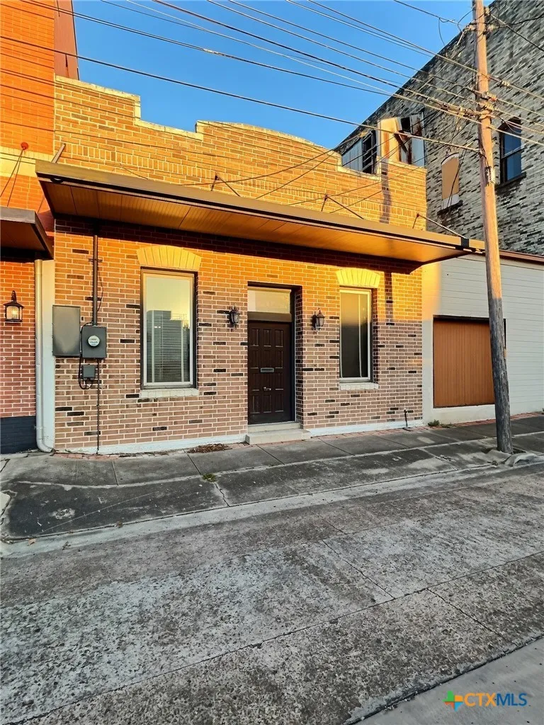 204 Liberty Street Victoria, TX 77901
