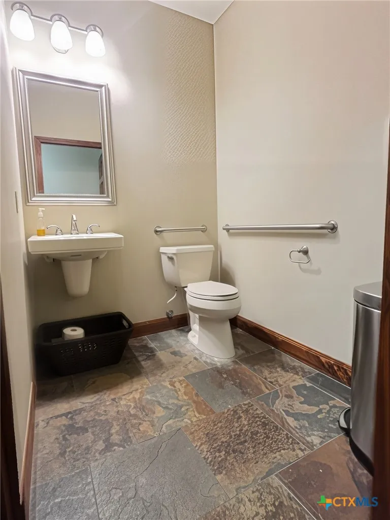 204 Liberty Street Victoria, TX 77901