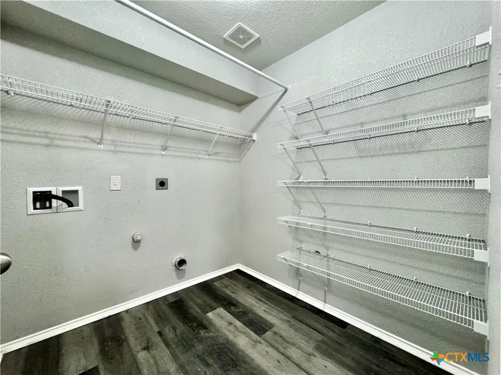1014 Aiken Drive Leander, TX 78641