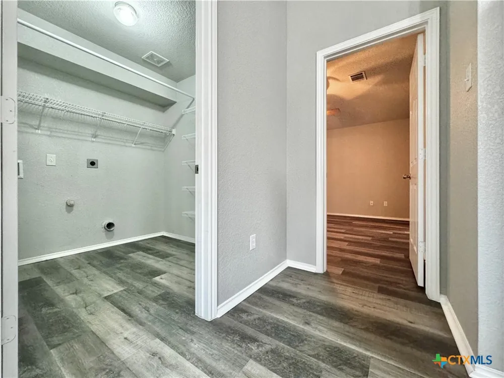 1014 Aiken Drive Leander, TX 78641