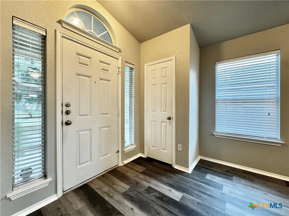 1014 Aiken Drive Leander, TX 78641