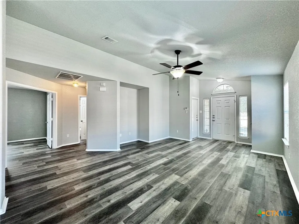 1014 Aiken Drive Leander, TX 78641