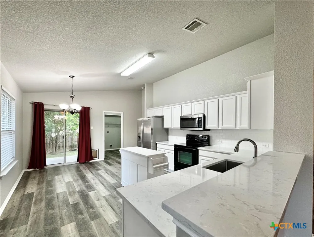 1014 Aiken Drive Leander, TX 78641