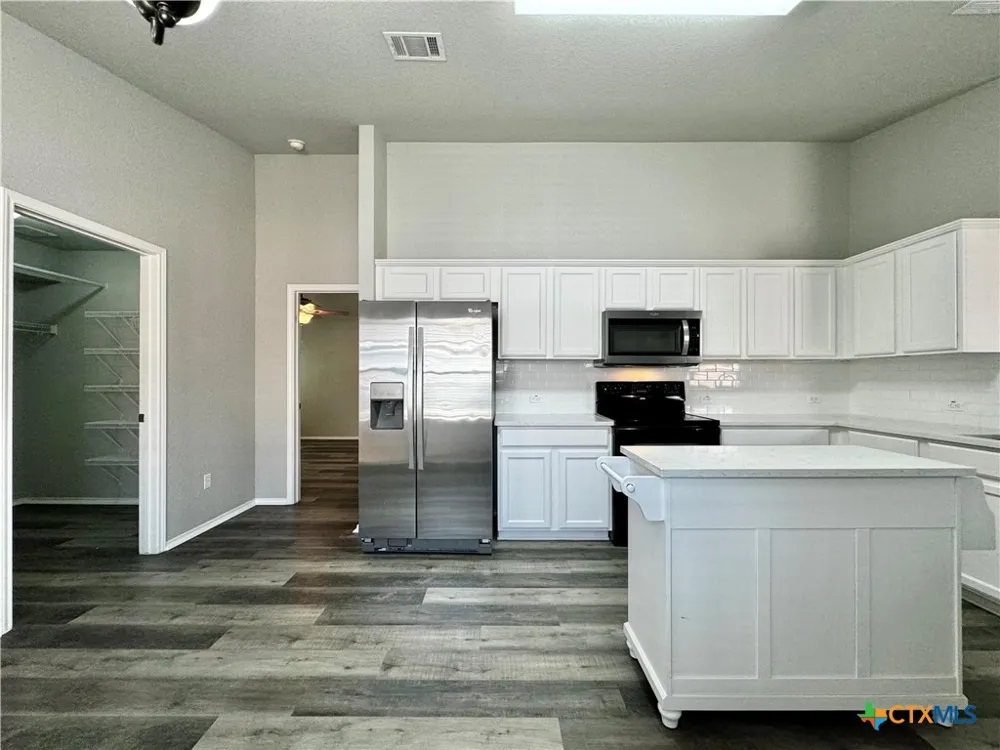 1014 Aiken Drive Leander, TX 78641