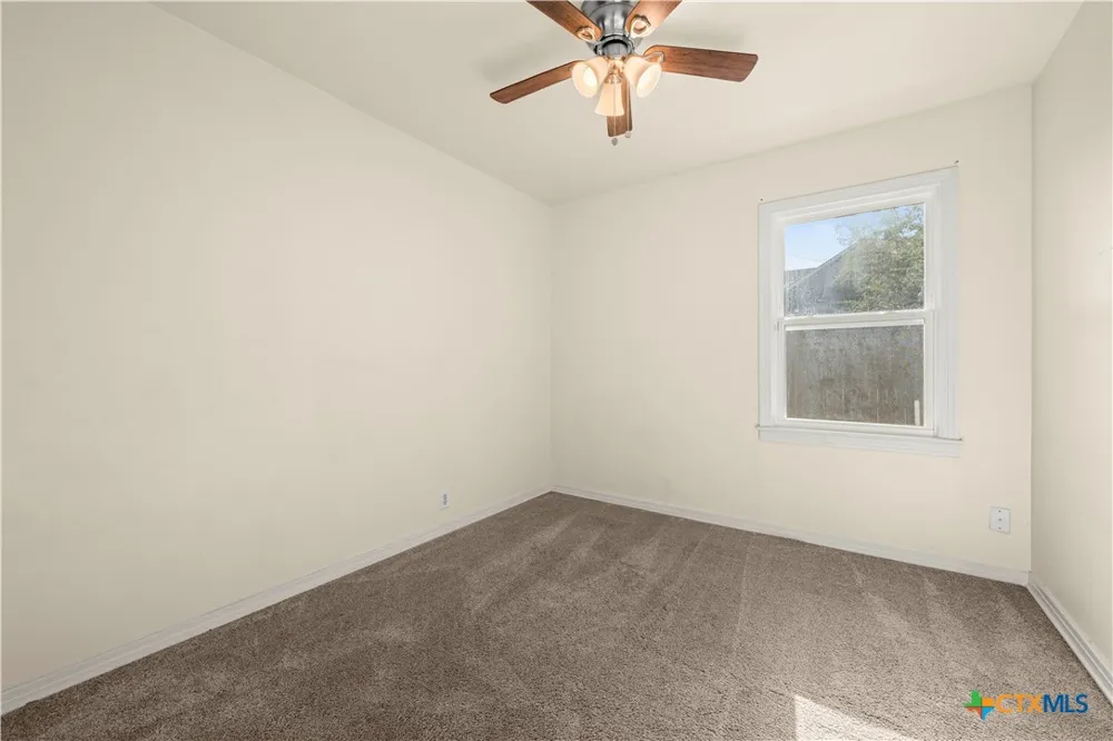 140 E 15th Avenue Belton, TX 76513