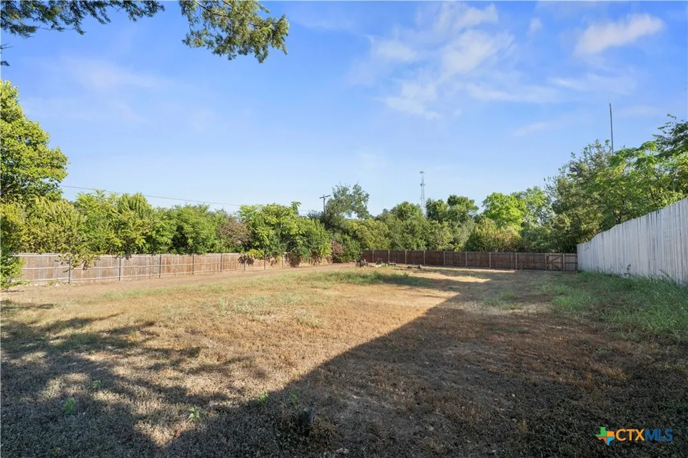 140 E 15th Avenue Belton, TX 76513