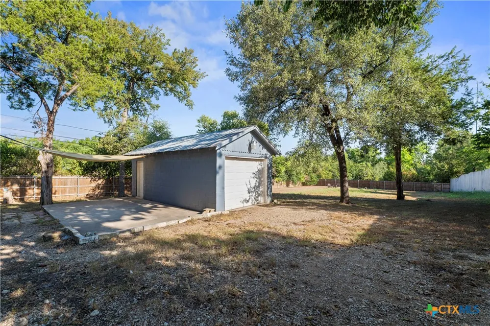 140 E 15th Avenue Belton, TX 76513