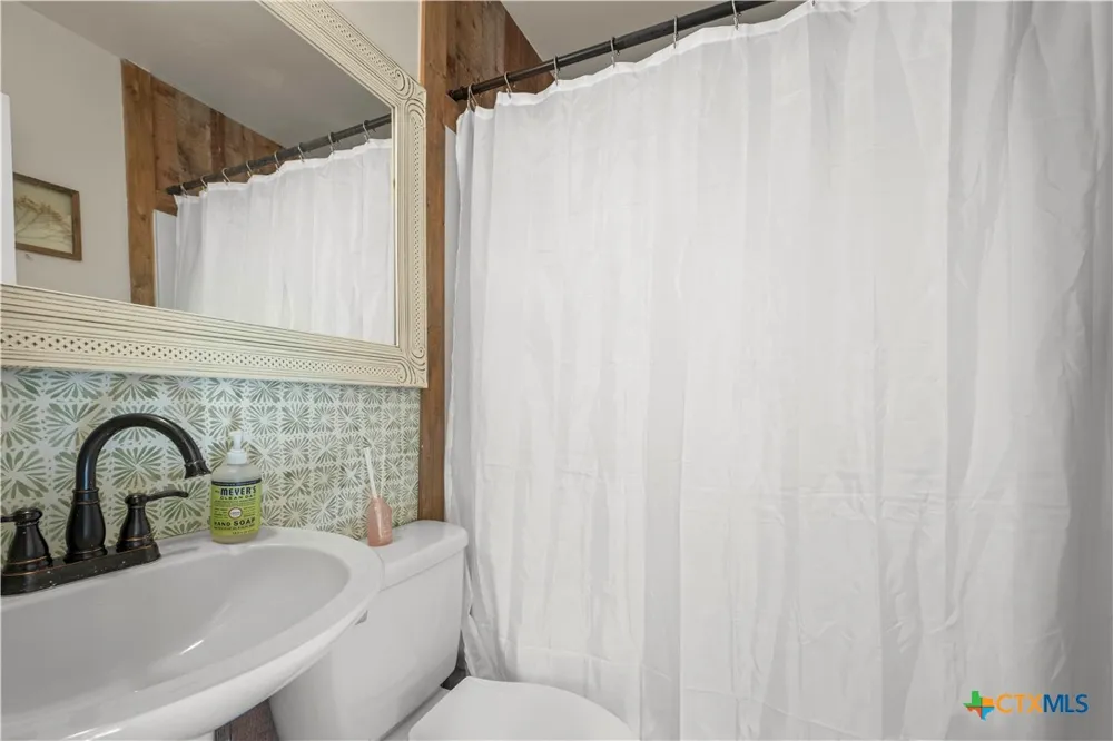 140 E 15th Avenue Belton, TX 76513