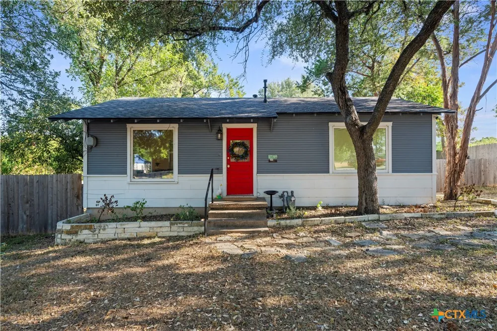 140 E 15th Avenue Belton, TX 76513